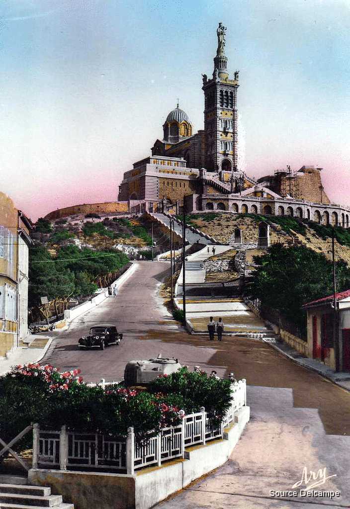 13 Marseille La Basilique Notre Dame de la Garde II.jpg
